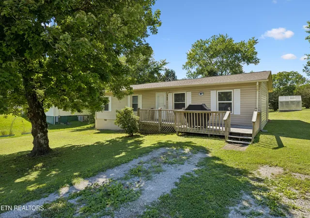 Homes for sale in Rockwood, TN | 717 Bernard Ave, Rockwood, TN 37854 | MLS# 1331599