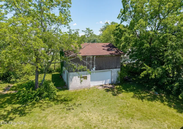 3rd image of 214 S 5Th Ave, Baxter, TN 38544 | MLS# 1331279
