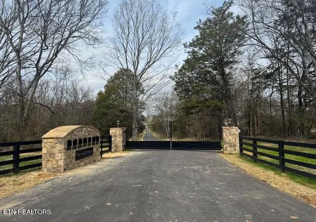 2nd image of 6269 Lakeview Rd, Lenoir City, TN 37772 | MLS# 1331407