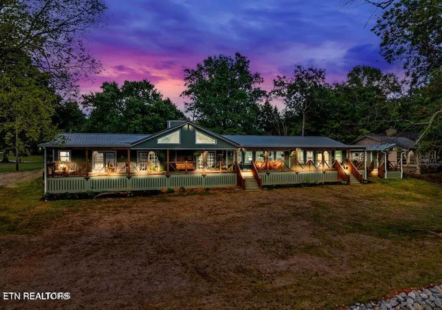 Homes for sale in Louisville, TN | 4225 W Lakeview Cir, Louisville, TN 37777 | MLS# 1331466
