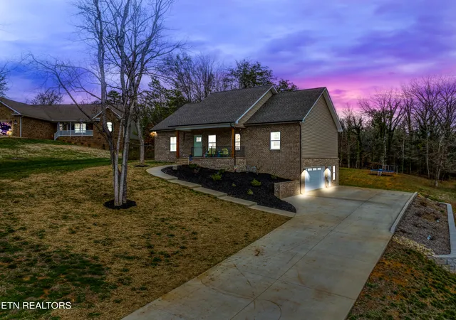 Photo 1 of Single family home for sale at 1318 Tomahawk Dr, Maryville, TN 37803 | MLS# 1331757 | Listing updated on 2026-10-12