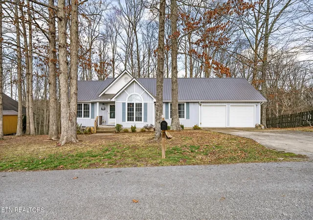 Homes for sale in Jamestown, TN | 1703 Perimeter Dr, Jamestown, TN 38556 | MLS# 1331941
