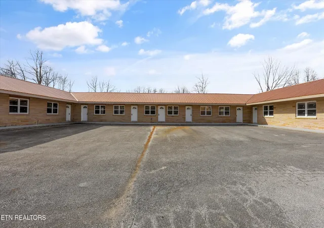 1st image of 8203 Morgan County Hwy Hwy, Sunbright, TN 37872 | MLS# 1331822