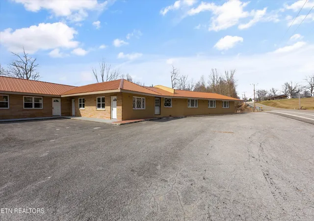 3rd image of 8203 Morgan County Hwy Hwy, Sunbright, TN 37872 | MLS# 1331822