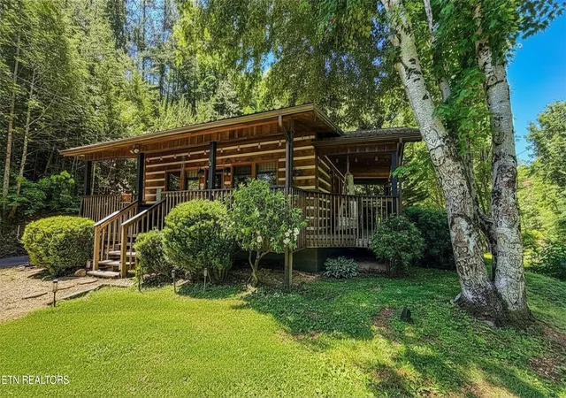 2nd image of 4424 & 4428 Grindstone Ridge Rd, Pigeon Forge, TN 37863 | MLS# 1333127