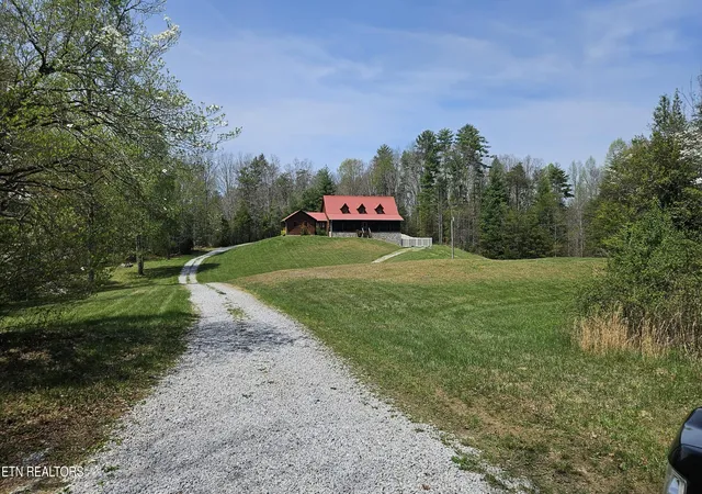 2nd image of 180 Mcjunkin Rd, Tellico Plains, TN 37385 | MLS# 1331864