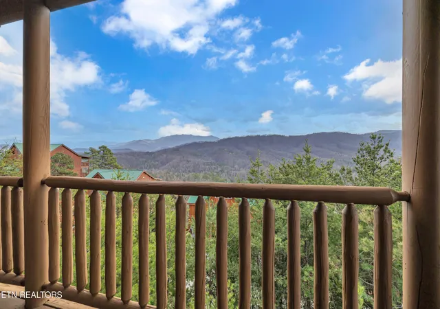 Homes for sale in Pigeon Forge, TN | 4836 Highland Pl Wy, Pigeon Forge, TN 37863 | MLS# 1331881