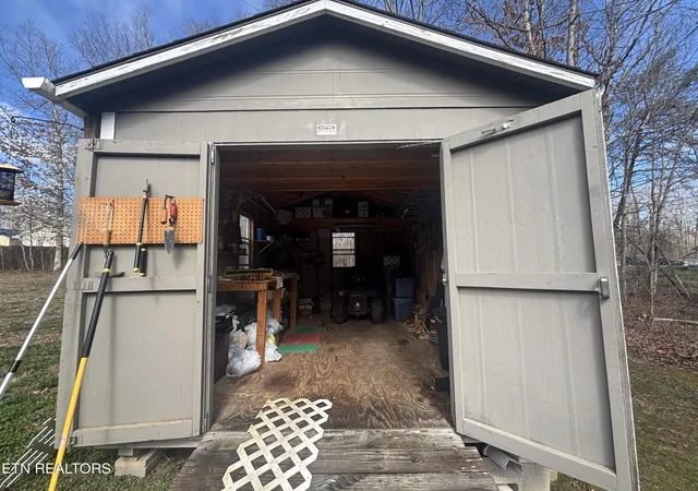 3rd image of 725 Oneida Ln, Crossville, TN 38572 | MLS# 1332214