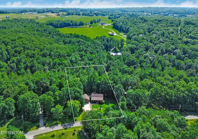 2nd image of 108 Grace Ln, Crossville, TN 38555 | MLS# 1333559