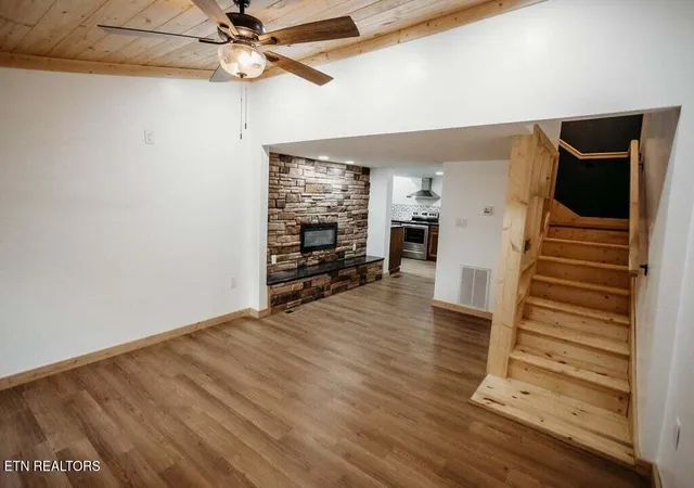 Photo 4 of Single family home for sale at 2401 Top View Cir, Sevierville, TN 37876 | MLS# 1332034 | Listing updated on 2026-09-03