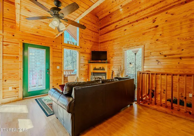 Homes for sale in Sevierville, TN | 3538 Wolf Wy, Sevierville, TN 37862 | MLS# 1334407