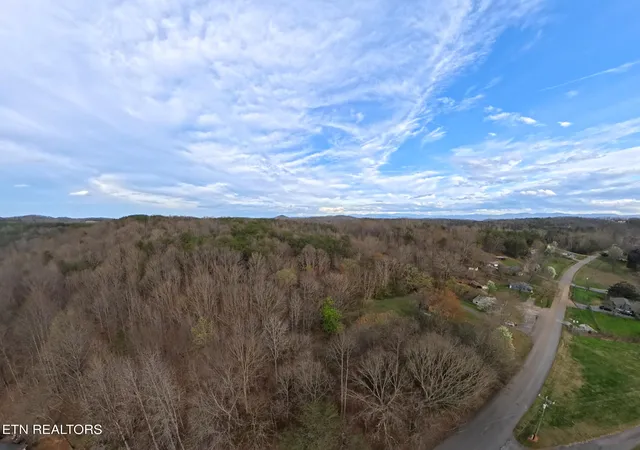 3rd image of 325 Countryside Ln, Madisonville, TN 37354 | MLS# 1332722