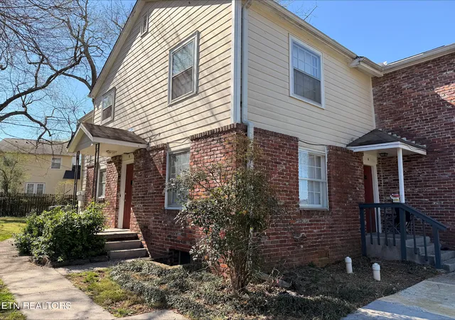 2nd image of 2703 Bridalwood Dr, Knoxville, TN 37917 | MLS# 1332103