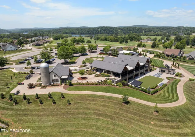 Homes for sale in Loudon, TN | 1565 Bobcat Run Dr, Loudon, TN 37774 | MLS# 1332480
