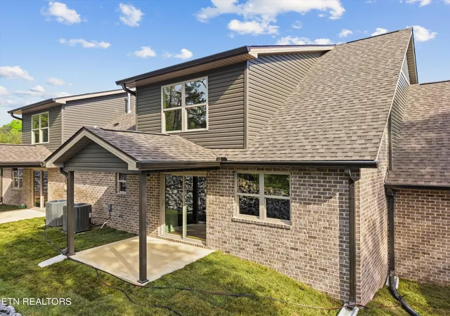 Homes for sale in Knoxville, TN | 7546 Ridge Hollow Wy, Knoxville, TN 37924 | MLS# 1332146