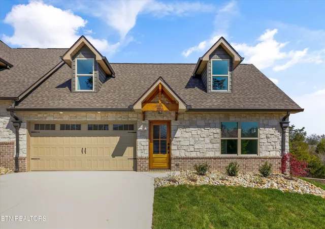 Homes for sale in Knoxville, TN | 7553 Ridge Hollow Wy, Knoxville, TN 37924 | MLS# 1332143