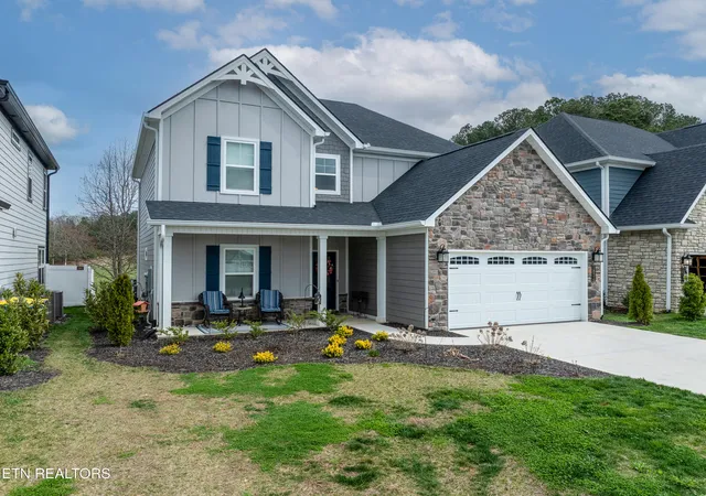 Photo 2 of Sale Pending at 1834 Melton Meadows Dr, Maryville, TN 37803 | MLS# 1332457 | Listing updated on 2026-09-02