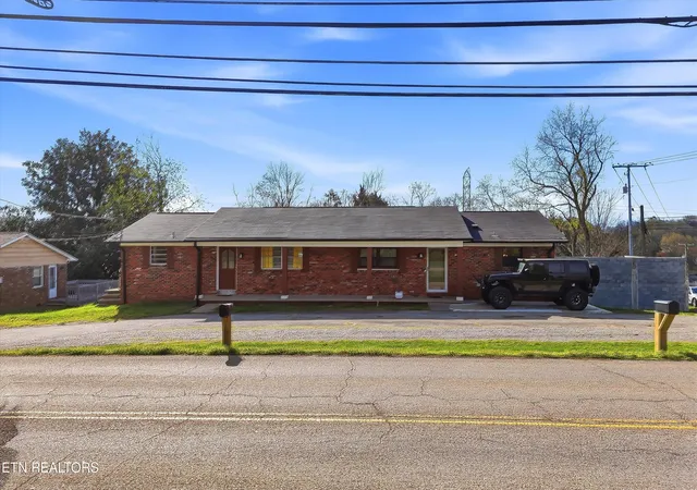 3rd image of 8732 Gleason Dr, Knoxville, TN 37923 | MLS# 1333228