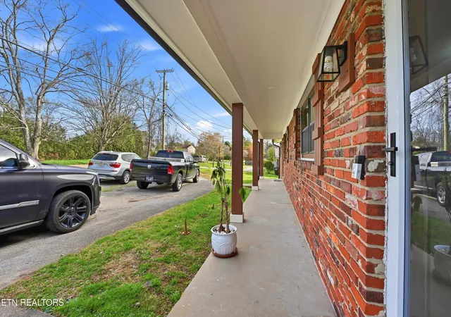 4th image of 8732 Gleason Dr, Knoxville, TN 37923 | MLS# 1333228
