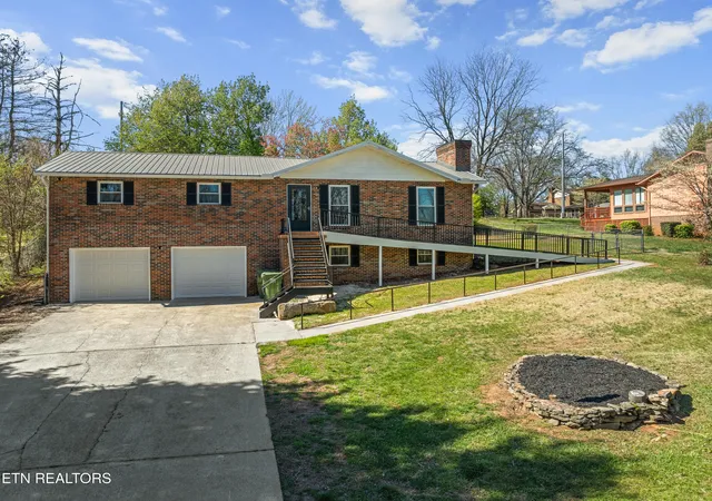 Homes for sale in Maryville, TN | 921 Brown School Rd, Maryville, TN 37804 | MLS# 1334171