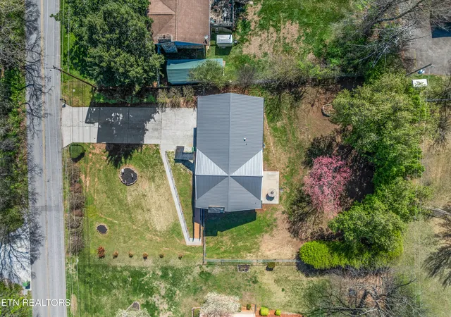 Homes for sale in Maryville, TN | 921 Brown School Rd, Maryville, TN 37804 | MLS# 1334171
