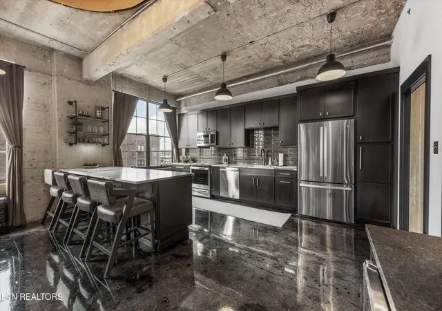 Photo 3 of Condo for sale at 200 W Jackson Ave #607, Knoxville, TN 37902 | MLS# 1332361 | Listing updated on 2026-08-27