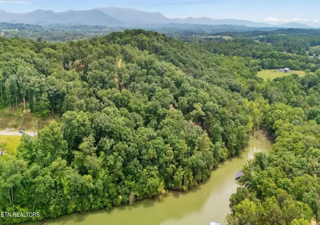 4th image of Lot 135 W Point Dr, Dandridge, TN 37725 | MLS# 1332427