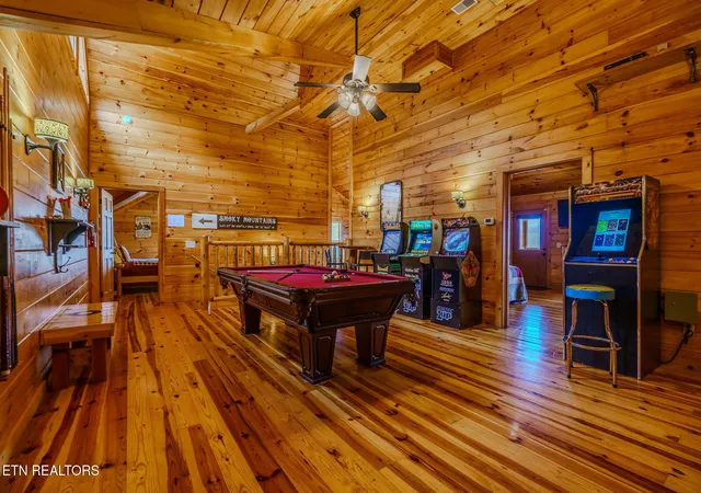 Photo 3 of Single family home for sale at 4831 Highland Pl Way, Pigeon Forge, TN 37863 | MLS# 1334635 | Listing updated on 2026-09-21