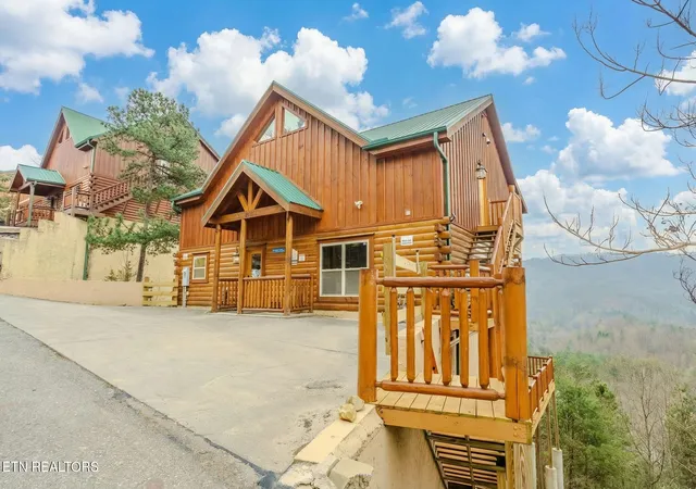 3rd image of 4831 Highland Pl Wy, Pigeon Forge, TN 37863 | MLS# 1334635