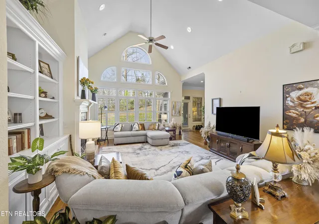 5th image of 1892 Mountain Dr, Lenoir City, TN 37772 | MLS# 1332615