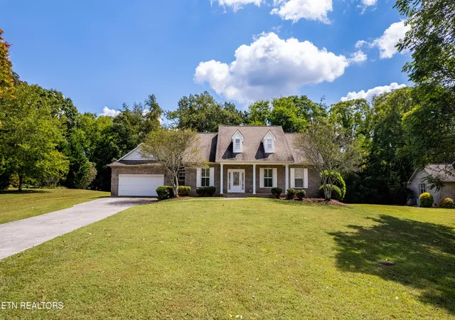 Homes for sale in Maryville, TN | 1812 Crazy Horse Dr, Maryville, TN 37801 | MLS# 1332652