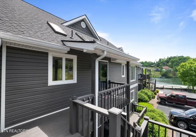 Homes for sale in La Follette, TN | 700 Shanghai Landing Lane, La Follette, TN 37766 | Houzeo