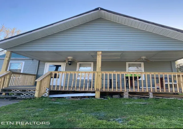 Homes for sale in Rocky Top, TN | 507 Wallace Ave, Rocky Top, TN 37769 | MLS# 1332900