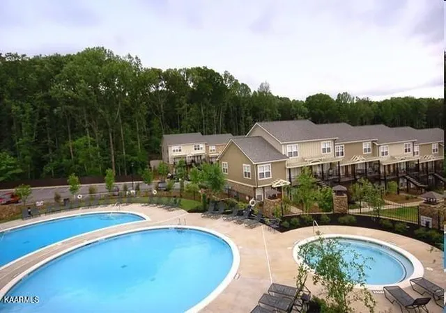 Homes for sale in Knoxville, TN | 1122 Tree Top Wy #APT 1223, Knoxville, TN 37920 | MLS# 1332904