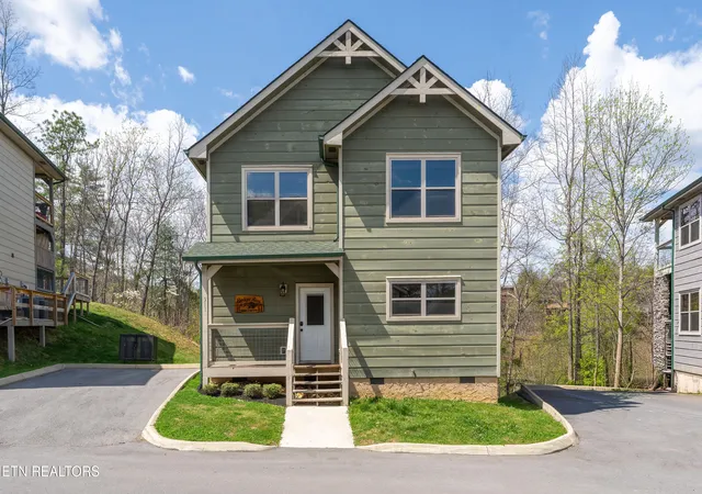 1st image of 911 Osprey Wy, Pigeon Forge, TN 37863 | MLS# 1334921