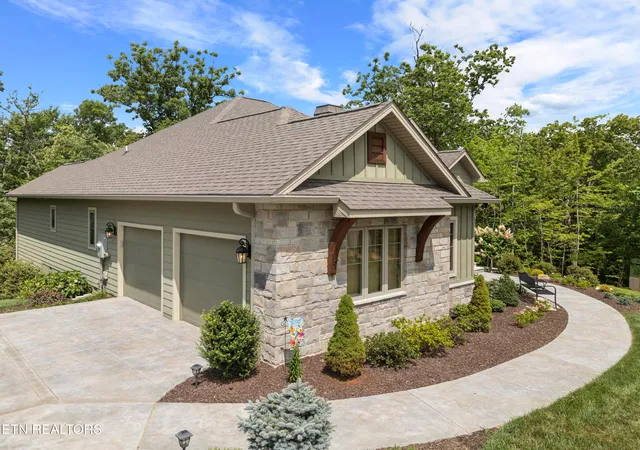 Photo 3 of Single family home for sale at 143 Chestnut Ridge Ln, Crossville, TN 38558 | MLS# 1333009 | Listing updated on 2026-09-13