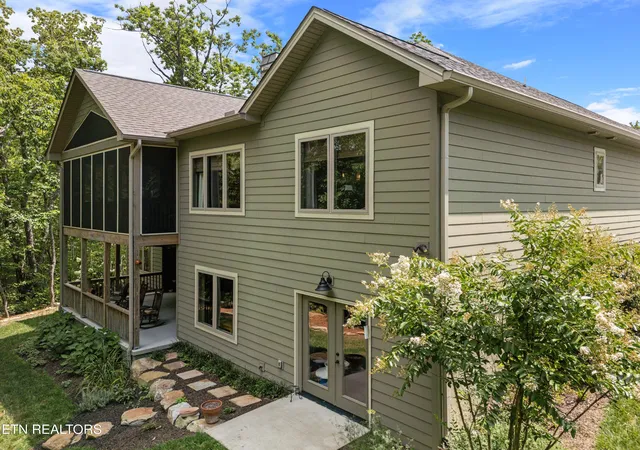 Photo 3 of Single family home for sale at 143 Chestnut Ridge Ln, Crossville, TN 38558 | MLS# 1333009 | Listing updated on 2026-09-13