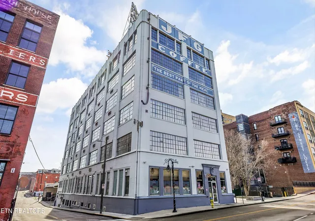 Photo 2 of Sale Pending at 200 W Jackson Ave #506, Knoxville, TN 37902 | MLS# 1333640 | Listing updated on 2026-06-23
