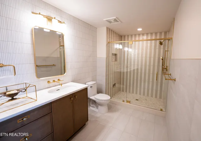 Photo 4 of Condo for sale at 122 Stadium Way #612, Knoxville, TN 37915 | MLS# 1333048 | Listing updated on 2026-08-17