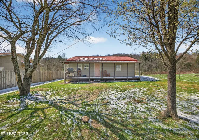 Homes for sale in Monterey, TN | 220 Pierce Ln, Monterey, TN 38574 | MLS# 1333216