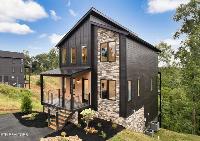 Photo 2 of Single family home for sale at 1226 Reedmont Way, Sevierville, TN 37876 | MLS# 1333076 | Listing updated on 2026-10-05