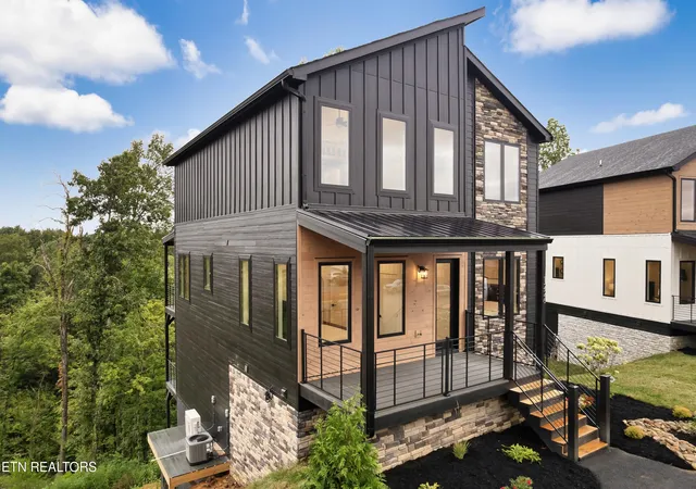 Photo 3 of Single family home for sale at 1226 Reedmont Way, Sevierville, TN 37876 | MLS# 1333076 | Listing updated on 2026-10-05