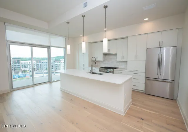 Photo 3 of Condo for sale at 122 Stadium Way #712, Knoxville, TN 37915 | MLS# 1333128 | Listing updated on 2026-08-17