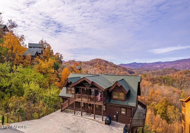 1st image of 922 Black Bear Cub Wy, Sevierville, TN 37862 | MLS# 1333528