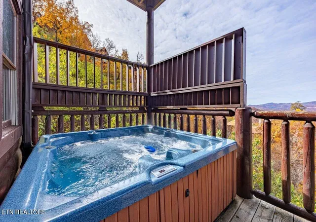 3rd image of 922 Black Bear Cub Wy, Sevierville, TN 37862 | MLS# 1333528
