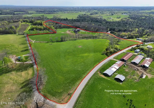 2nd image of 541 Mae Dr, Jamestown, TN 38556 | MLS# 1333175