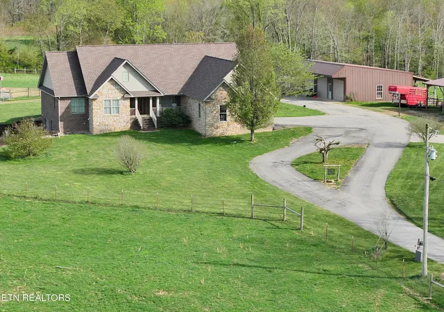 3rd image of 541 Mae Dr, Jamestown, TN 38556 | MLS# 1333175
