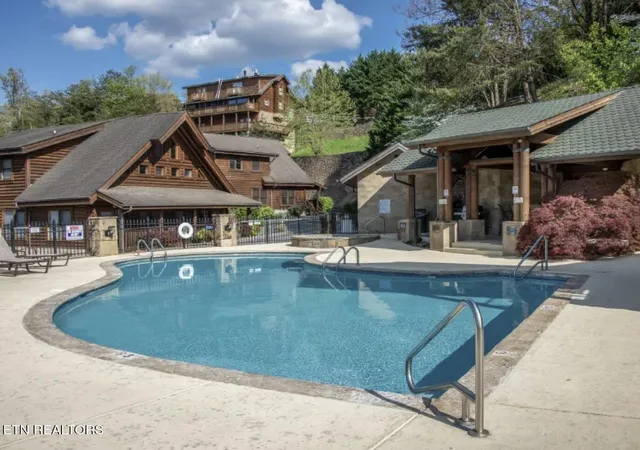Homes for sale in Pigeon Forge, TN | 830 Golf View Blvd, Pigeon Forge, TN 37863 | Houzeo