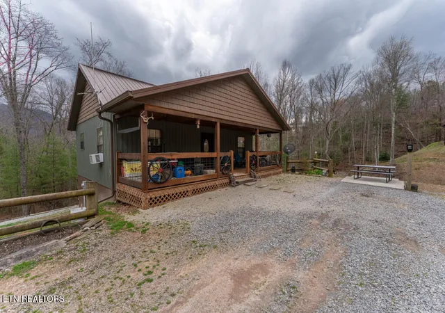 Homes for sale in Tellico Plains, TN | 2688 Rafter Rd, Tellico Plains, TN 37385 | MLS# 1333240