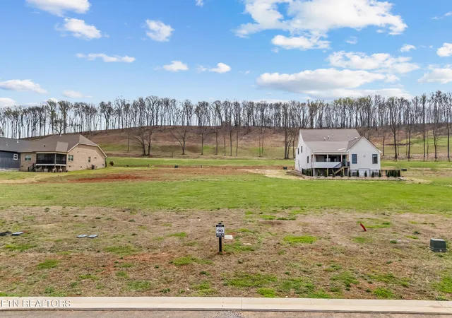 Homes for sale in Loudon, TN | 980 Black Bear Cir, Loudon, TN 37774 | MLS# 1333238